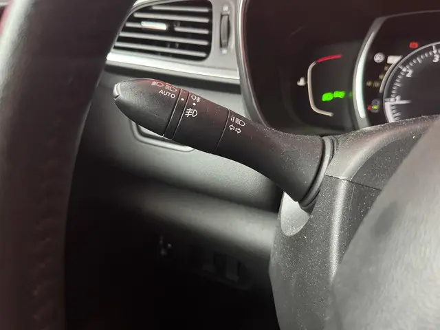 Renault Kadjar 1.2 TCe Bose 2016 Benzine 27