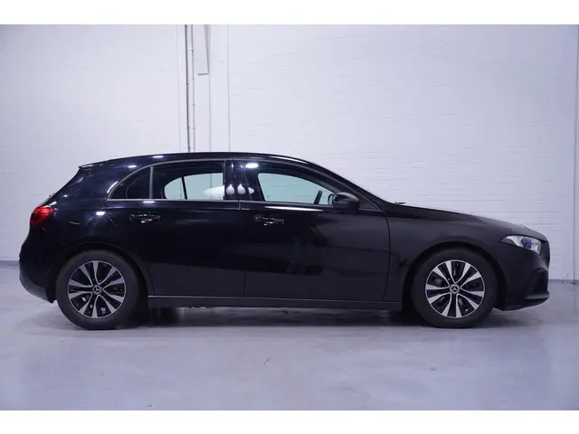 Mercedes-Benz A-Klasse 180d Design 2021 Diesel 6