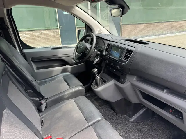 Toyota ProAce Worker 1.6 D-4D Navigator L2 2019 Diesel 7