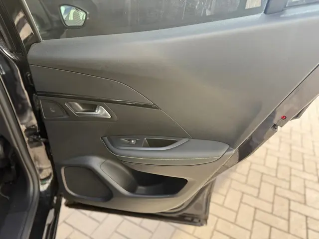 Peugeot 2008 1.2 PureTech GT|Focal|Automaat 2020 Benzine 33