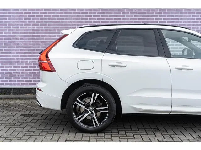 Volvo XC60 T4 Aut. R-Design 2020 Benzine 13