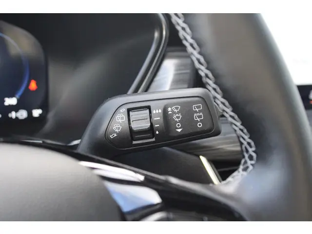 Ford Kuga 2.5 PHEV Active X 2024 Hybride Benzine 26