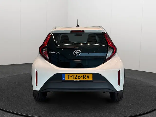Toyota Aygo X 1.0 VVT-i MT Play 2023 Benzine 15