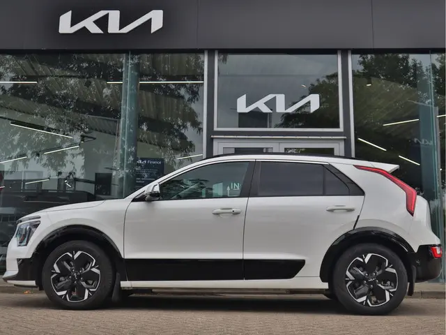 Kia Niro EV DynamicLine 64.8 kWh 2022 Elektrisch 2