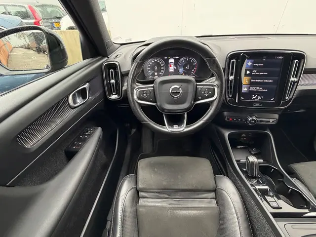 Volvo XC40 2.0 T4 R-Design | 2018 | 2018 Benzine 19