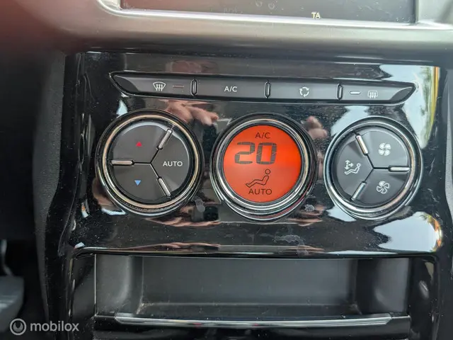 Citroën C3 1.2 PureTech Selection 2016 Benzine 16
