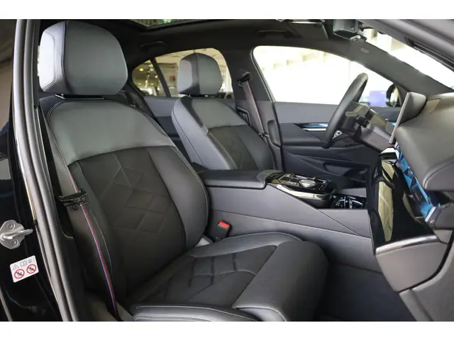 BMW i5 M60 xDrive 2024 Elektrisch 8