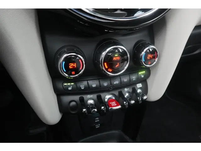 MINI 3-Deurs Cooper 2021 Benzine 20