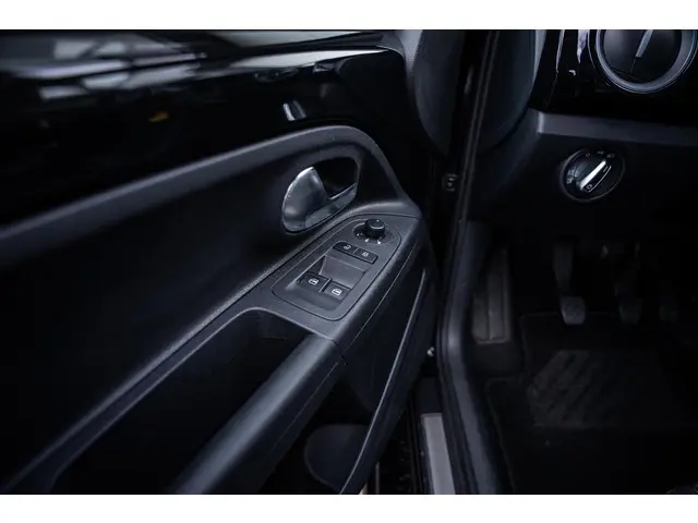 Volkswagen up! 1.0 high up! 2015 Benzine 40