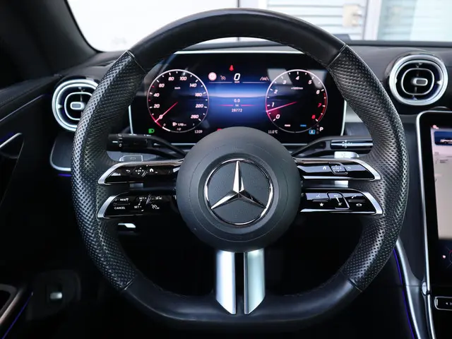 Mercedes-Benz CLE Cabriolet 200 AMG Line 2024 Benzine 15