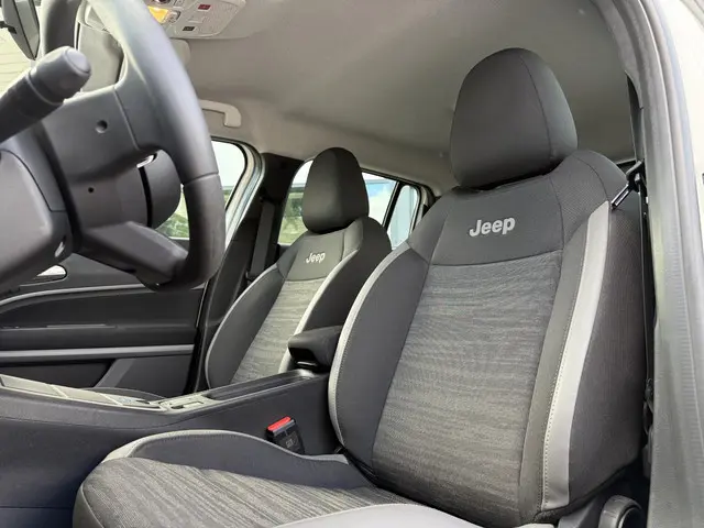 Jeep Avenger Longitude 54 kWh 2024 Elektrisch 11