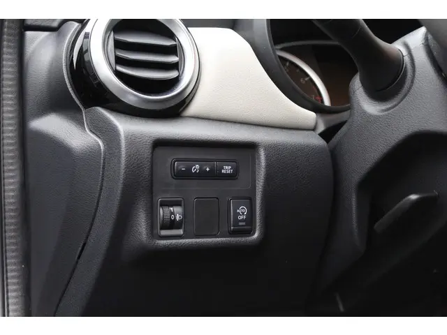 Nissan Micra 1.0 IG-T Kiiro 2023 Benzine 26