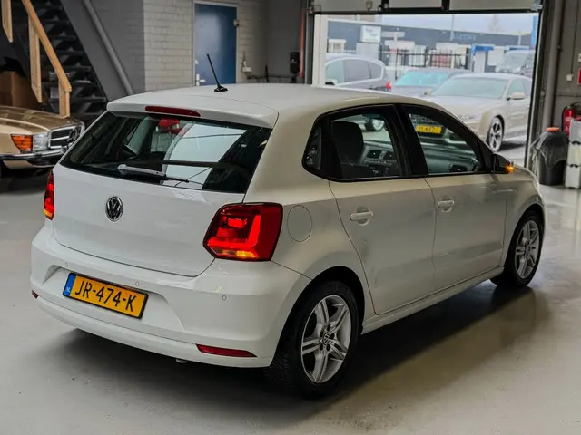 Volkswagen Polo 1.0 Comfortline 2014 Benzine 6