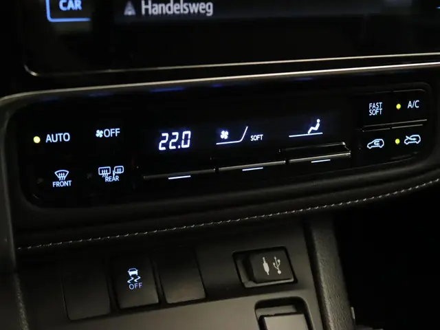 Toyota Auris 1.8 Hybrid Dynamic 2017 Hybride Benzine 30