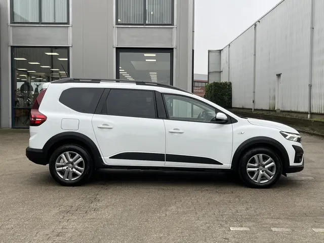 Dacia Jogger 1.0 TCe 110 Expression 7p. 2023 Benzine 3