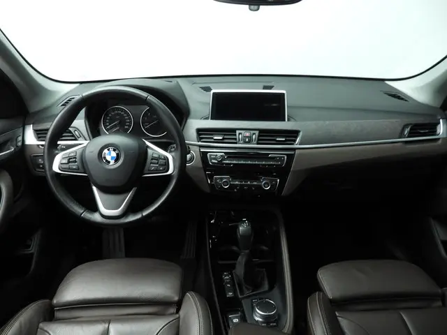 BMW X1 xDrive20i 2018 Benzine 7