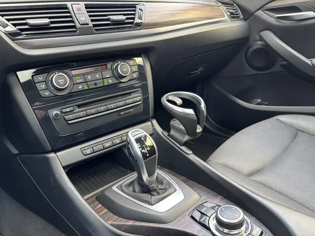 BMW X1 xDrive28i High Executive 2015 Benzine 13