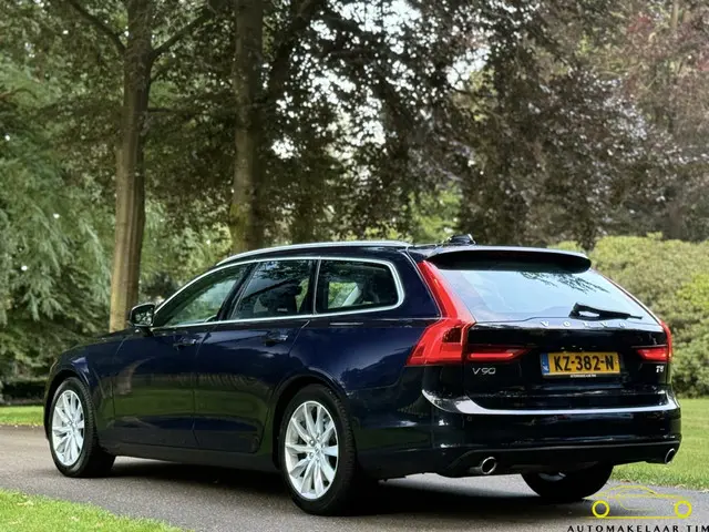 Volvo V90 2.0 T5 Momentum / Orig. NL / NAP 2017 Benzine 4