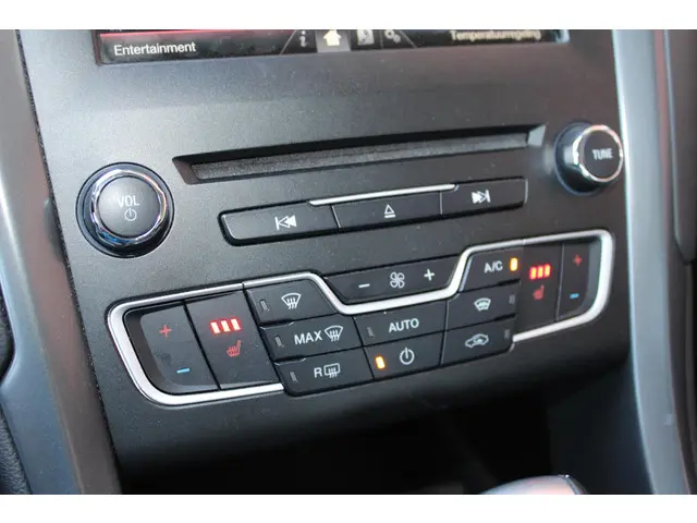 Ford Mondeo 2.0 IVCT HEV Titanium 2016 Hybride Benzine 23