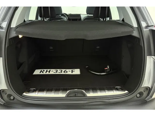 Peugeot 2008 1.2 PureTech Allure 2017 Benzine 3