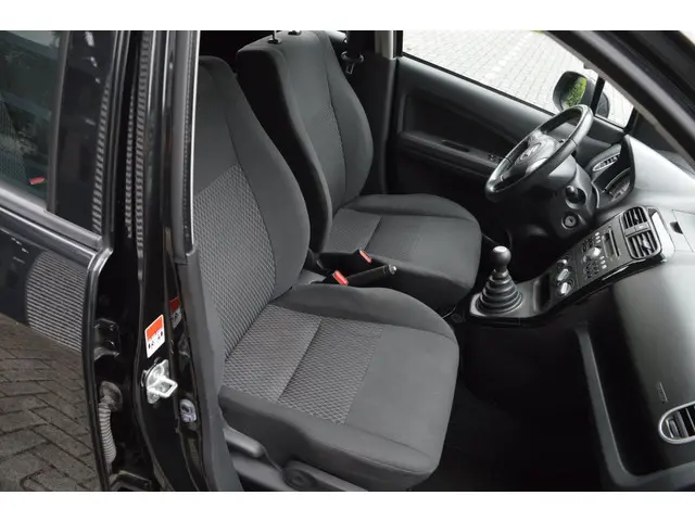 Suzuki Splash 1.0 VVT Comfort EASSS 2015 Benzine 17