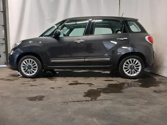 Fiat 500L 0.9 TwinAir Lounge SCHADEAUTO!! 2017 Benzine 3