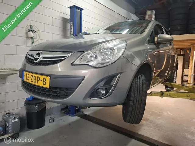 Opel Corsa 1.4-16V Cosmo 5drs/Airco/Nap-km 2012 Benzine 14