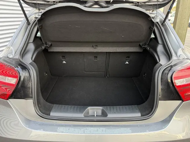 Mercedes-Benz A-Klasse 180 Ambition 2014 Benzine 12