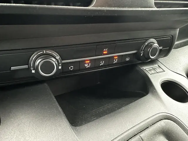 Peugeot Rifter 1.2 Puretech Allure 2019 Benzine 19