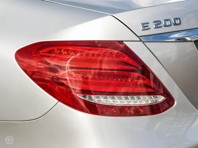 Mercedes-Benz E-Klasse 200 Ambition 2016 Benzine 49