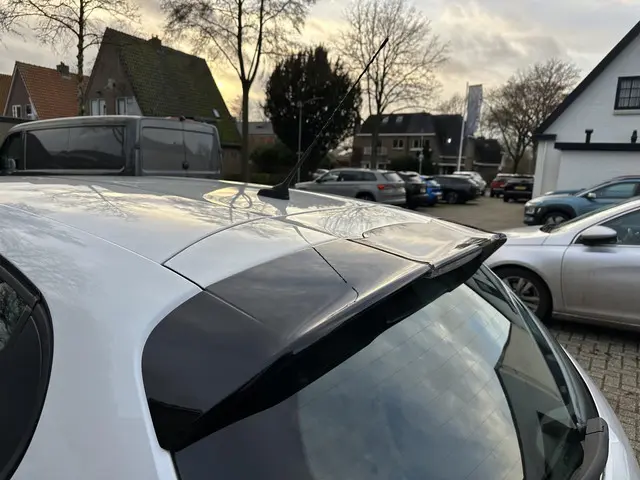 Peugeot 208 1.2 Blue Lion 82 PK 2018 Benzine 37