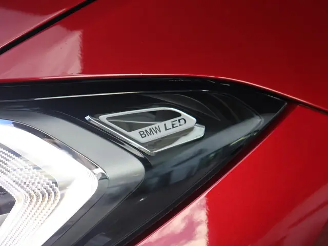 BMW 3 Serie Touring 330e 2025 Hybride Benzine 35