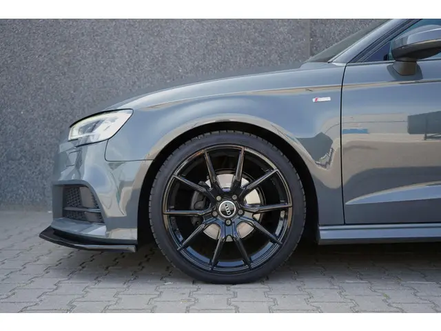 Audi A3 Sportback 1.4 TFSI CoD Design S-Line 2016 Benzine 3