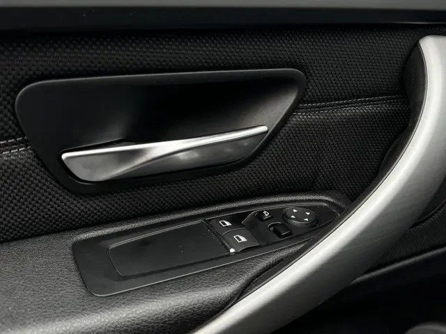 BMW 4 Serie Coupé 420i High Executive 2019 Benzine 10