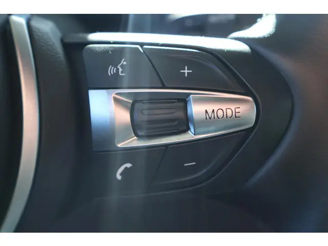 BMW X1 xDrive25e 2022 Hybride Benzine 13