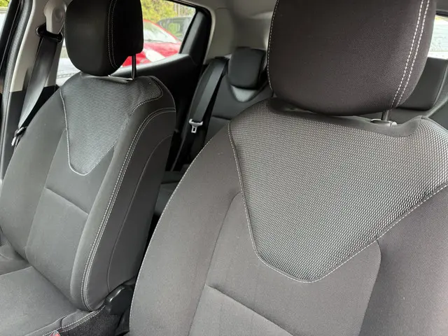 Renault Clio 0.9 TCe Life 2017 Benzine 23