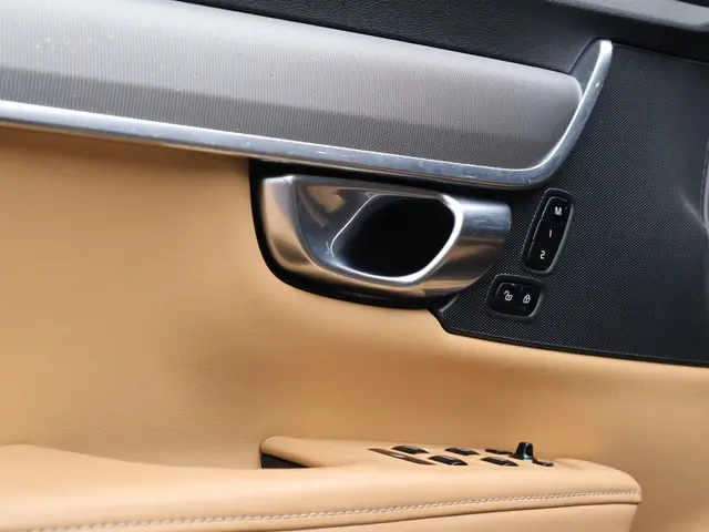 Volvo V90 2.0 T5 Inscription 2017 Benzine 23