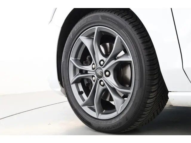 Ford Focus Wagon 1.0 EcoBoost ST Line 2019 Benzine 31