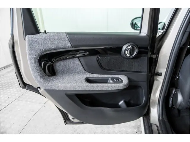 MINI Countryman 1.5 Automaat One Salt 2020 Benzine 37