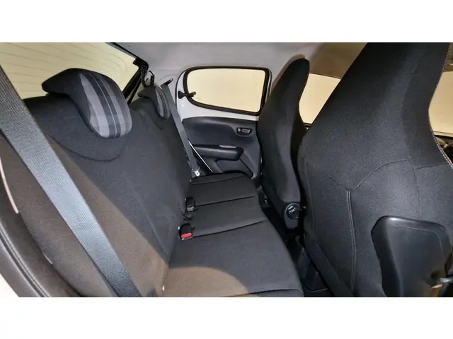 Peugeot 108 1.0 e-VTi Active 2018 Benzine 4
