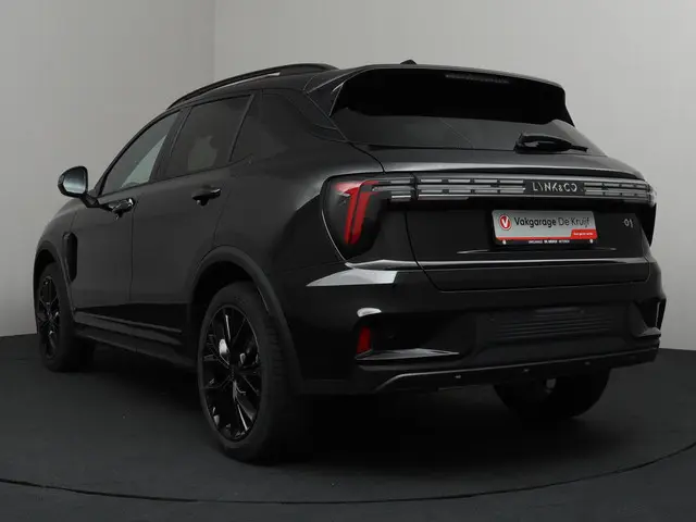 Lynk & Co 01 1.5 More 2025 Hybride Benzine 40