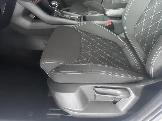 Škoda Karoq 1.5 TSI ACT Sportline Business 2021 Benzine 20