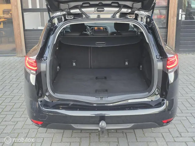 Renault Mégane Estate 1.3 TCe Business Zen 2021 Benzine 23