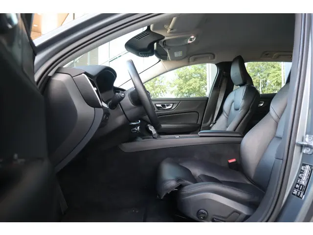 Volvo V60 2.0 T5 Inscription 2018 Benzine 29