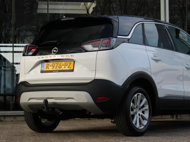 Opel Crossland 1.2 Turbo Elegance 2022 Benzine 23