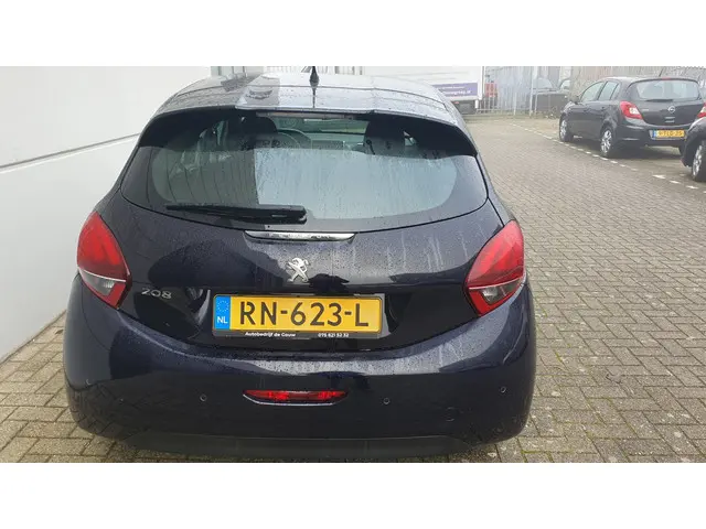 Peugeot 208 1.2 PureTech Blue Lion 2017 Benzine 12