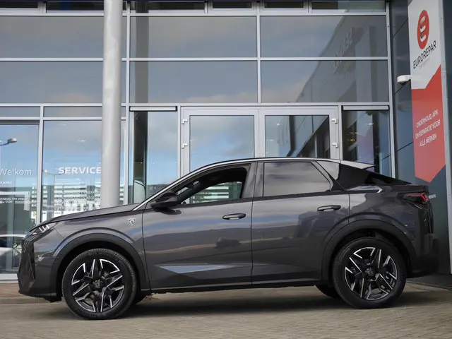 Peugeot 3008 1.2 Hybrid 136 GT 2024 Hybride Benzine 3