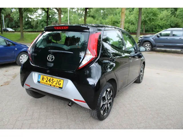 Toyota Aygo 1.0 VVT-i x-joy 2020 Benzine 6