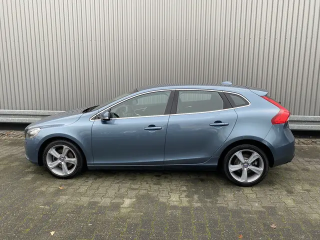 Volvo V40 1.6 T3 Summum 2012 Benzine 9