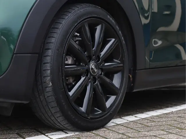 MINI Cooper 1.5 2018 Benzine 12